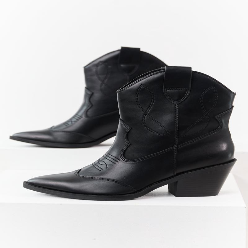 Black Faux Leather Western Style Short Boots